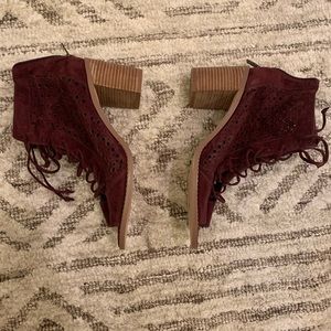Vince Camuto tie up heeled suede sandals